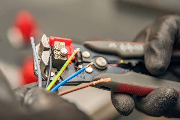 Best Local Electrician Companies  in Aurora, MN